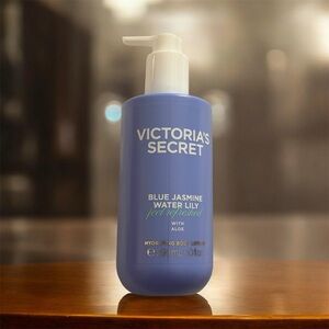 Victoria's Secret Blue Jasmine Water Lily Hydrating Lotion